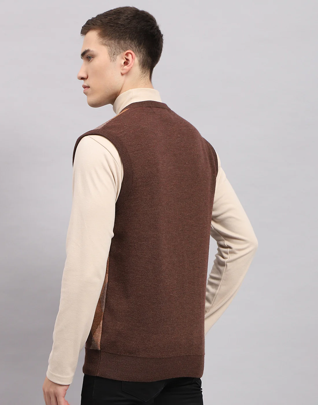 Men Brown Self Design V Neck Sleeveless Sweater - Image 5