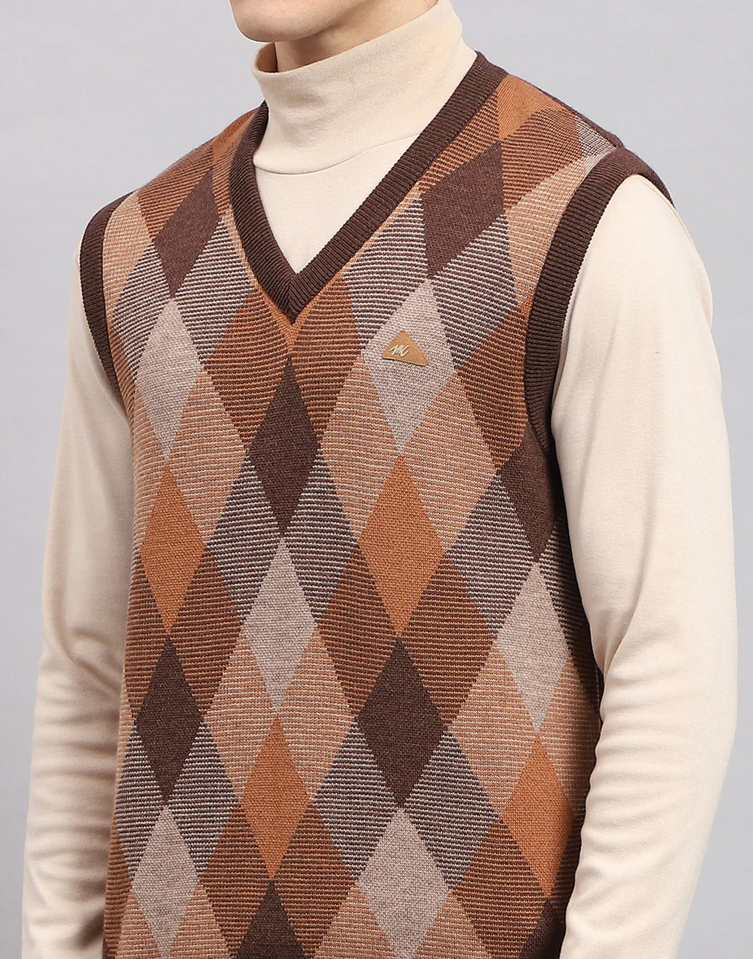 Men Brown Self Design V Neck Sleeveless Sweater - Image 7