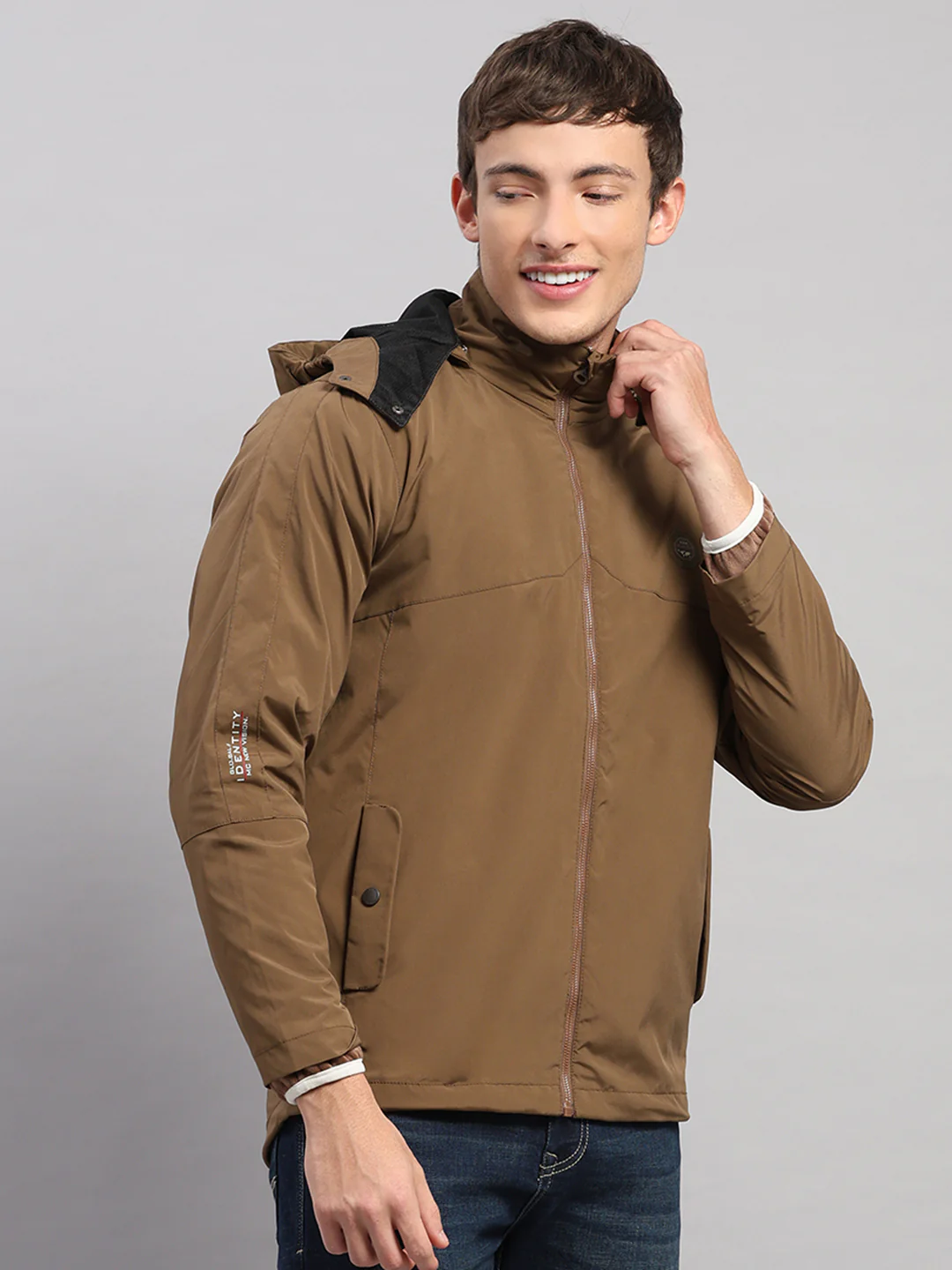 Men Brown Solid Hooded Full Sleeve Jacket - Image 4