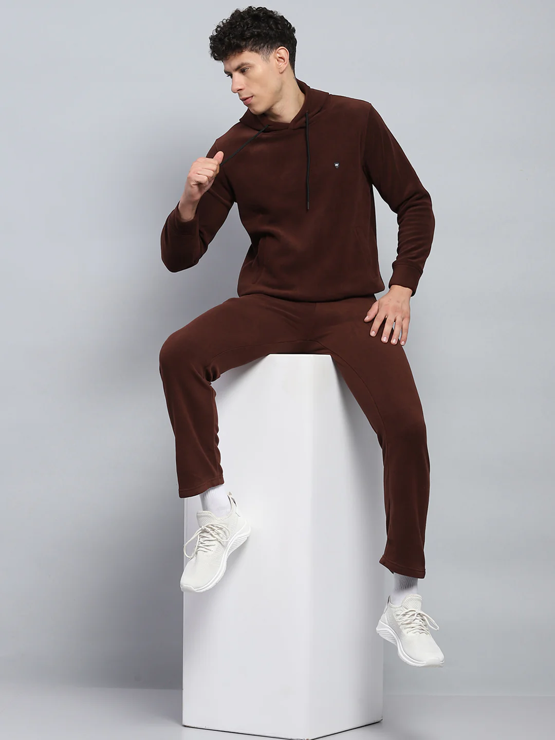 Men Brown Solid Hooded Full Sleeve Winter Tracksuit - Image 2