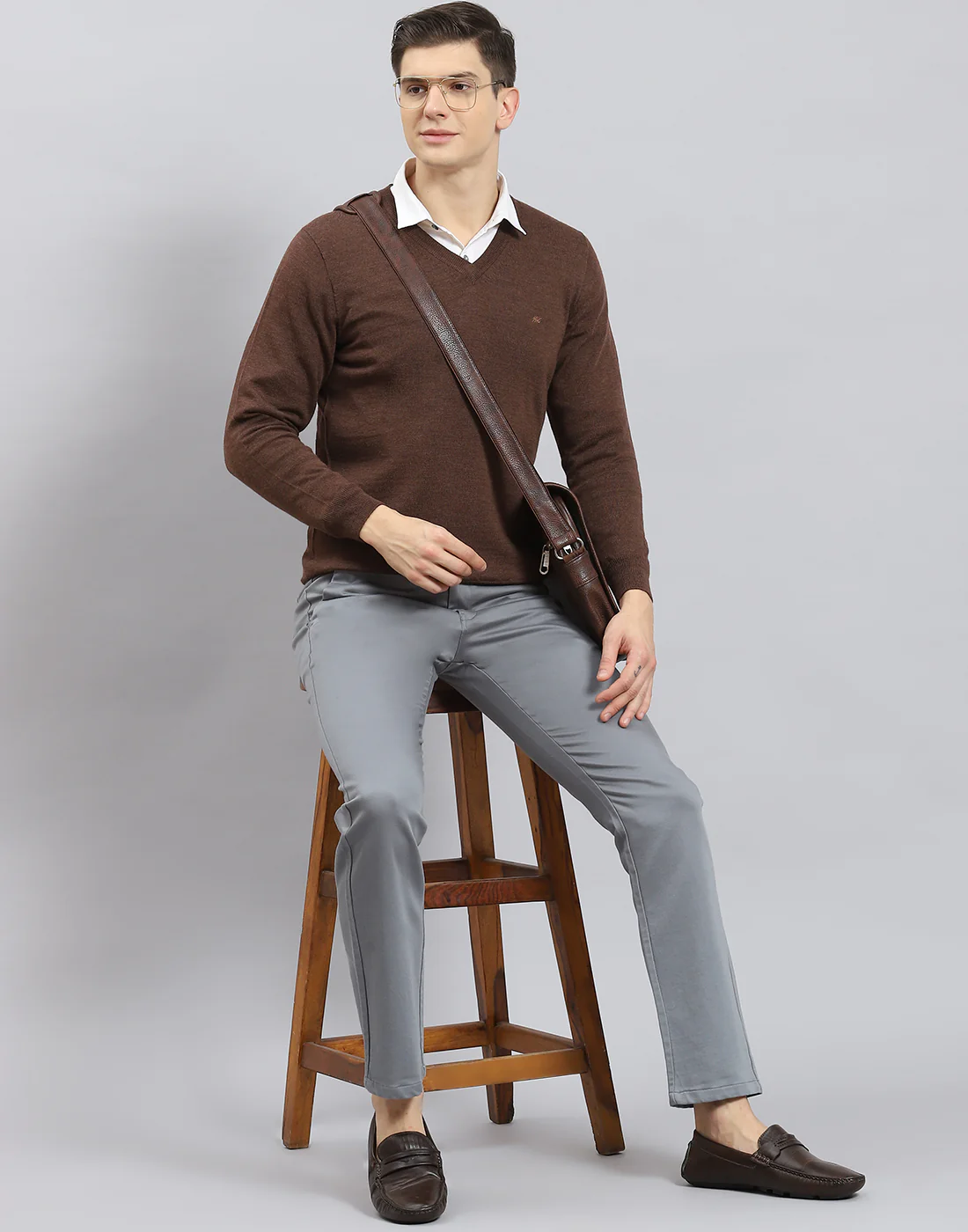 Men Brown Solid V Neck Full Sleeve Pullover - Image 2