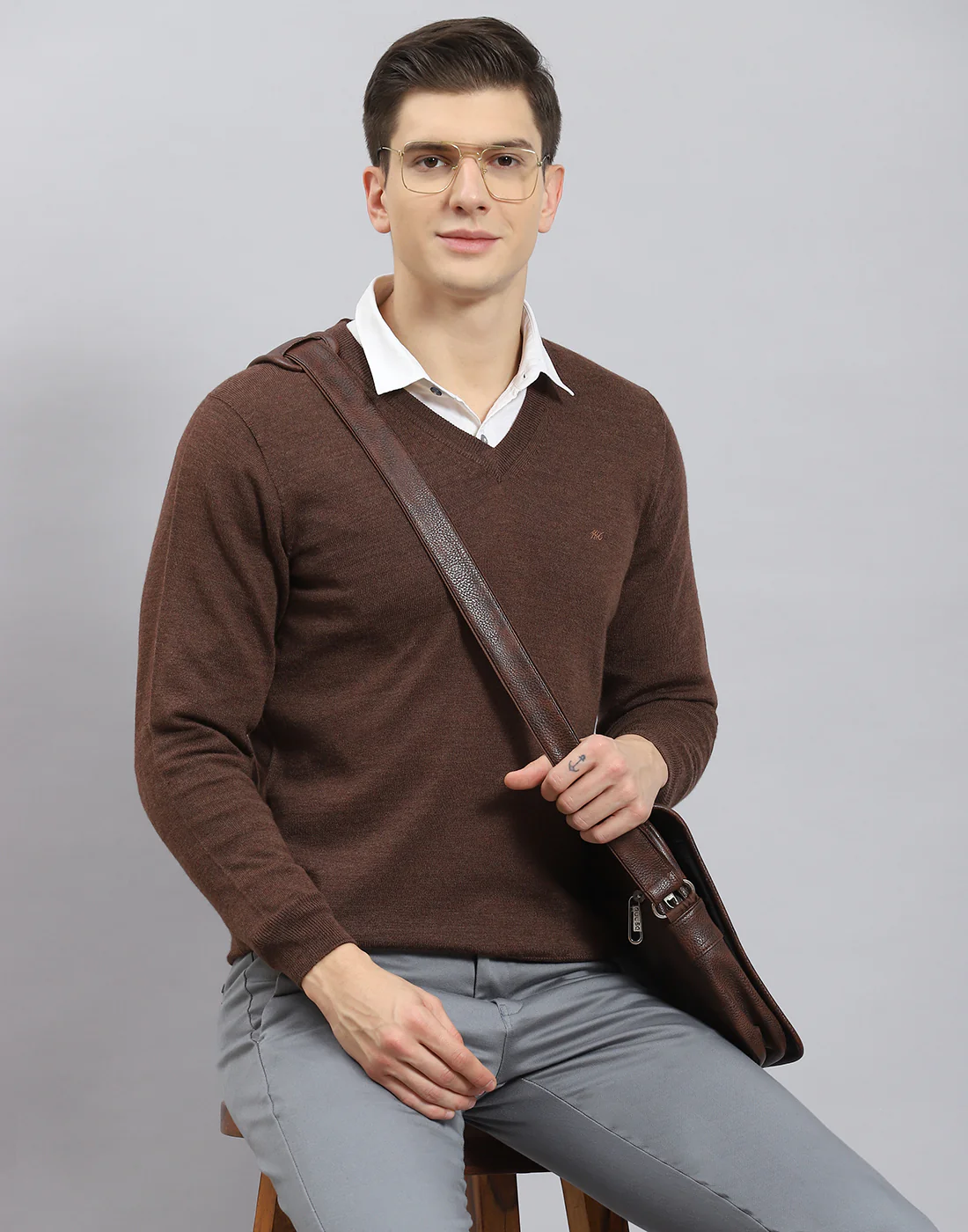 Men Brown Solid V Neck Full Sleeve Pullover - Image 3