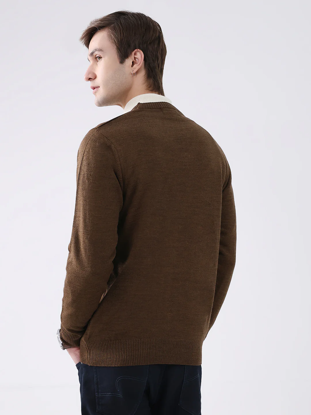 Men Brown Solid V Neck Full Sleeve Pullover - Image 5