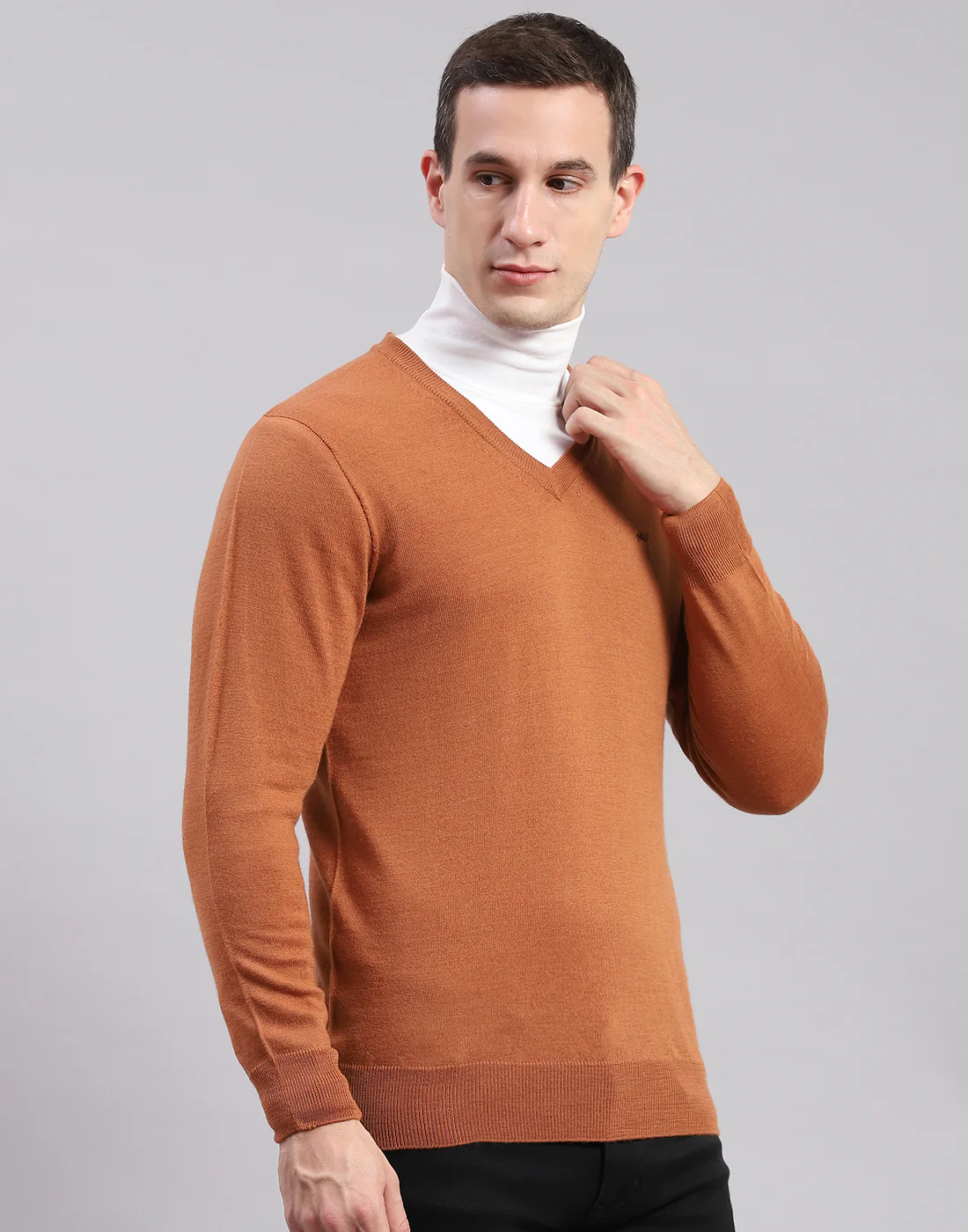 Men Brown Solid V Neck Full Sleeve Sweaters/Pullovers - Image 4