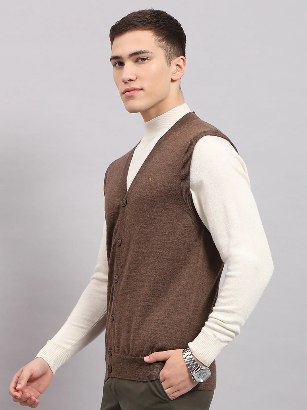 Men Brown Solid V Neck Sleeveless Cardigan - Image 3