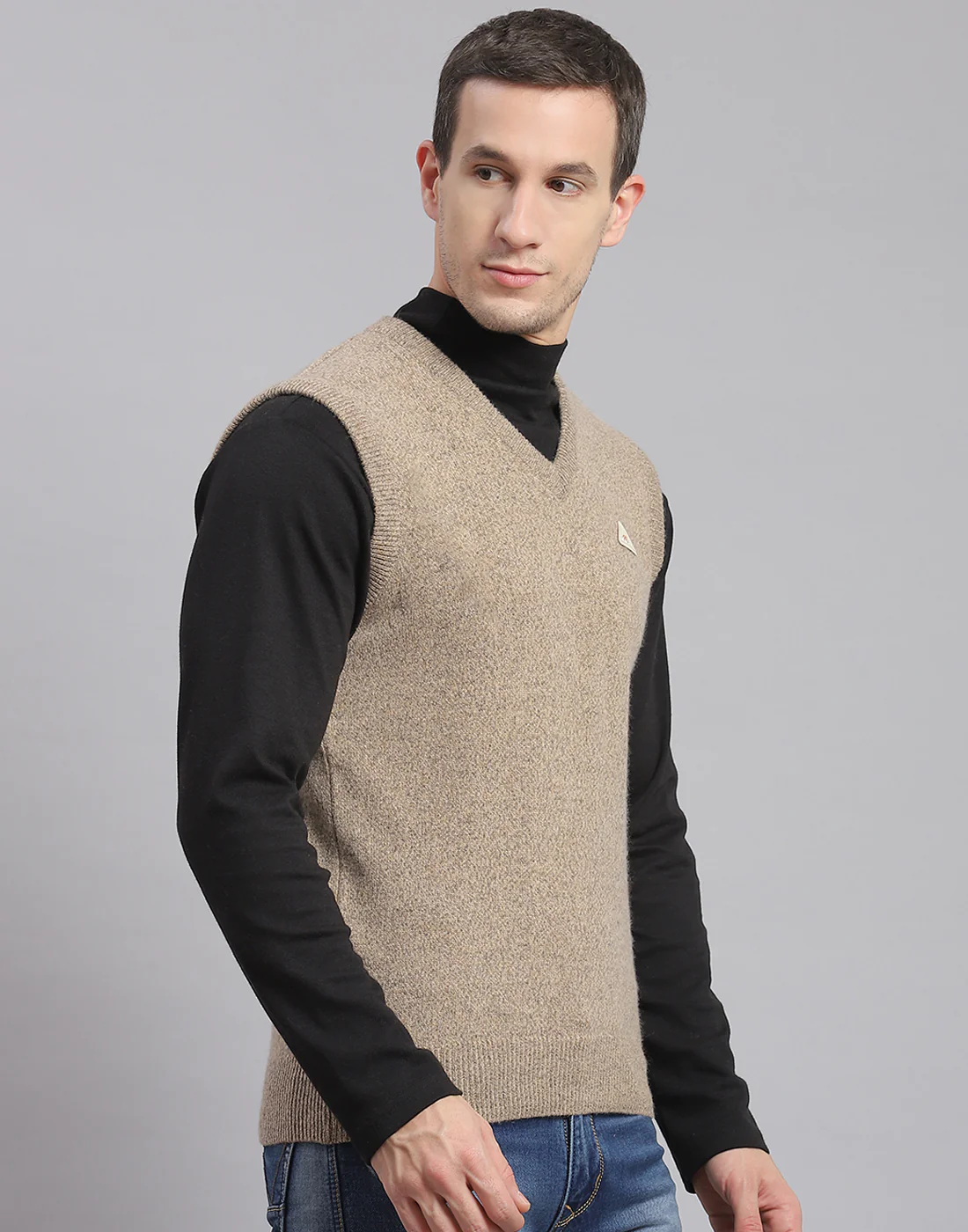 Men Brown Solid V Neck Sleeveless Sweater - Image 4