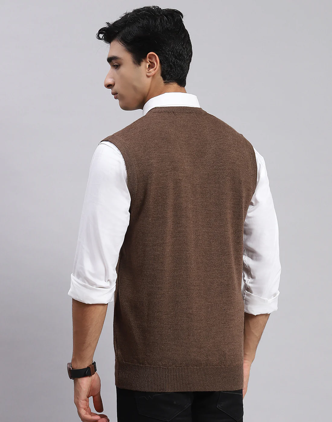 Men Brown Solid V Neck Sleeveless Sweater - Image 4