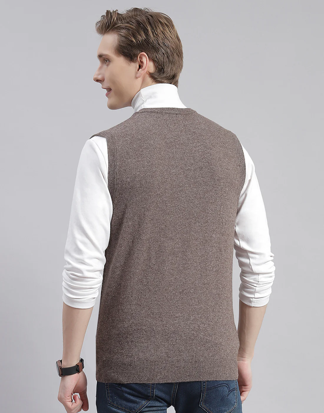 Men Brown Solid V Neck Sleeveless Sweater - Image 7