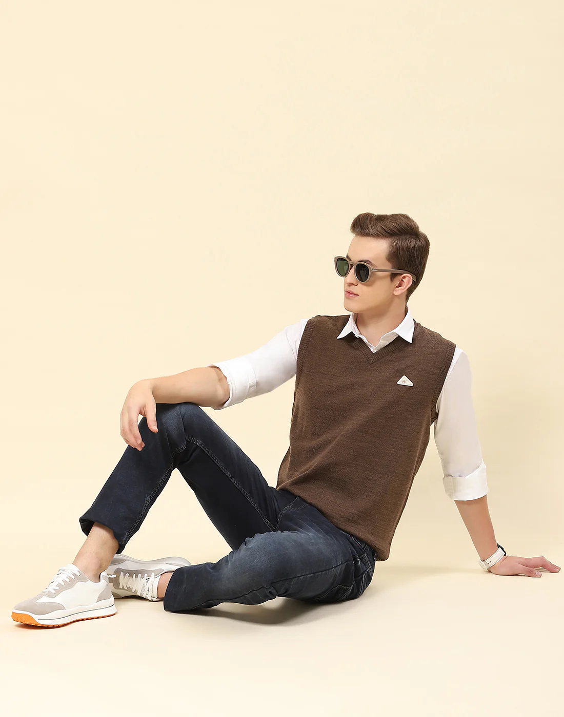 Men Brown Solid V Neck Sleeveless Sweater - Image 2