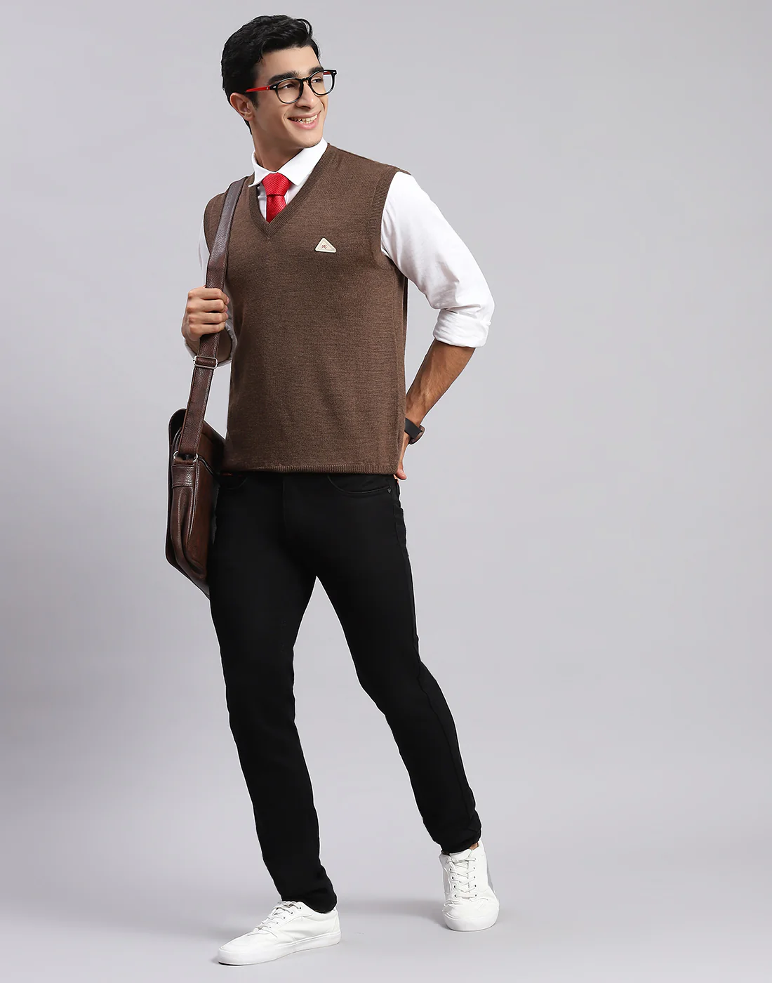 Men Brown Solid V Neck Sleeveless Sweaters/Pullovers - Image 5