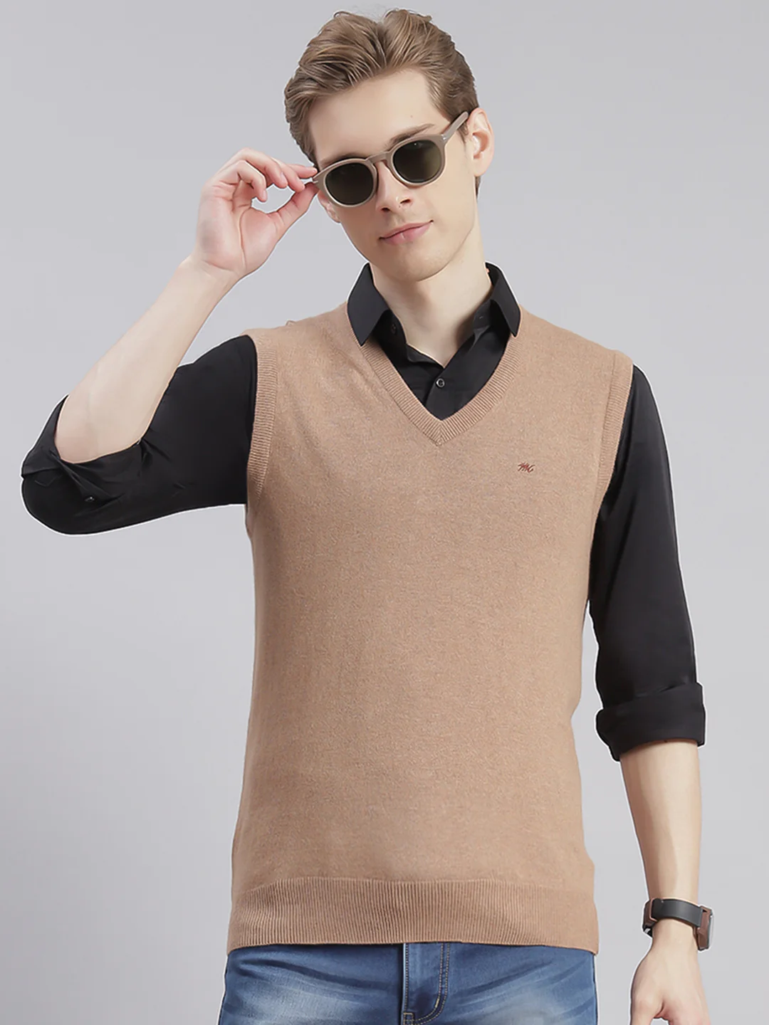 Men Brown Solid V Neck Sleeveless Sweaters/Pullovers - Image 2