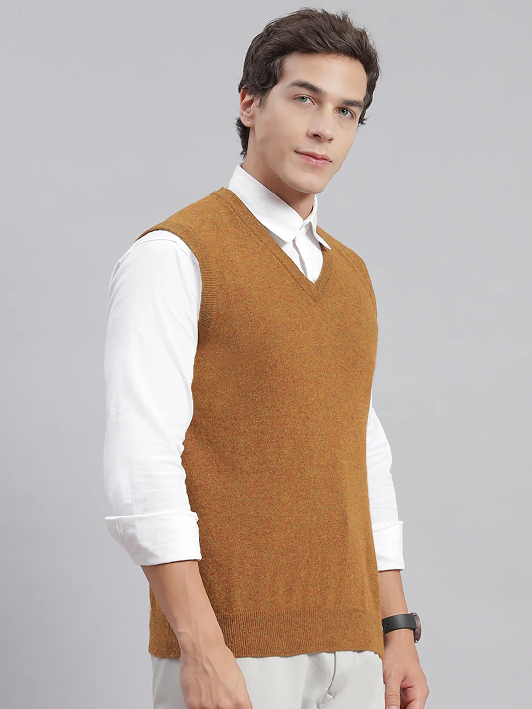Men Brown Solid V Neck Sleeveless Sweaters/Pullovers - Image 5