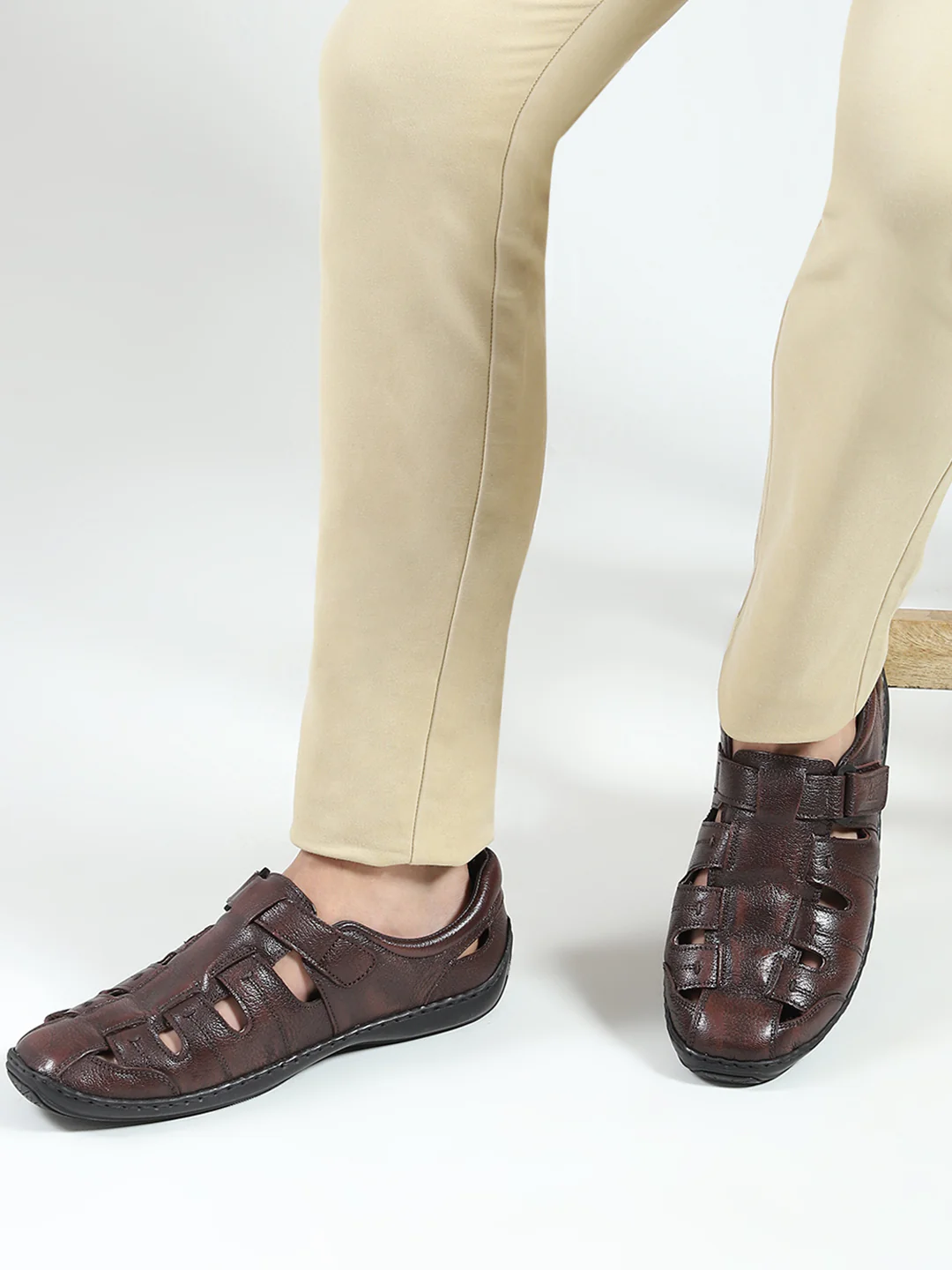 Men Brown Velcro Leather Sandals - Image 3