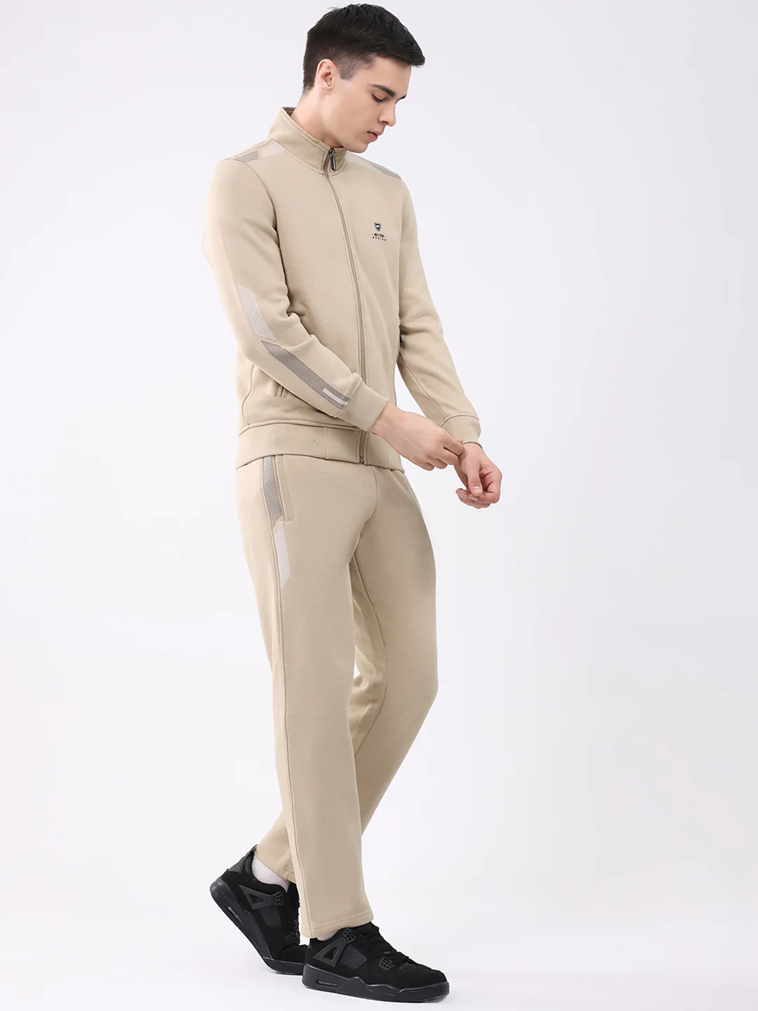 Men Camel Brown Printed Collar Full Sleeve Winter Tracksuit - Image 4