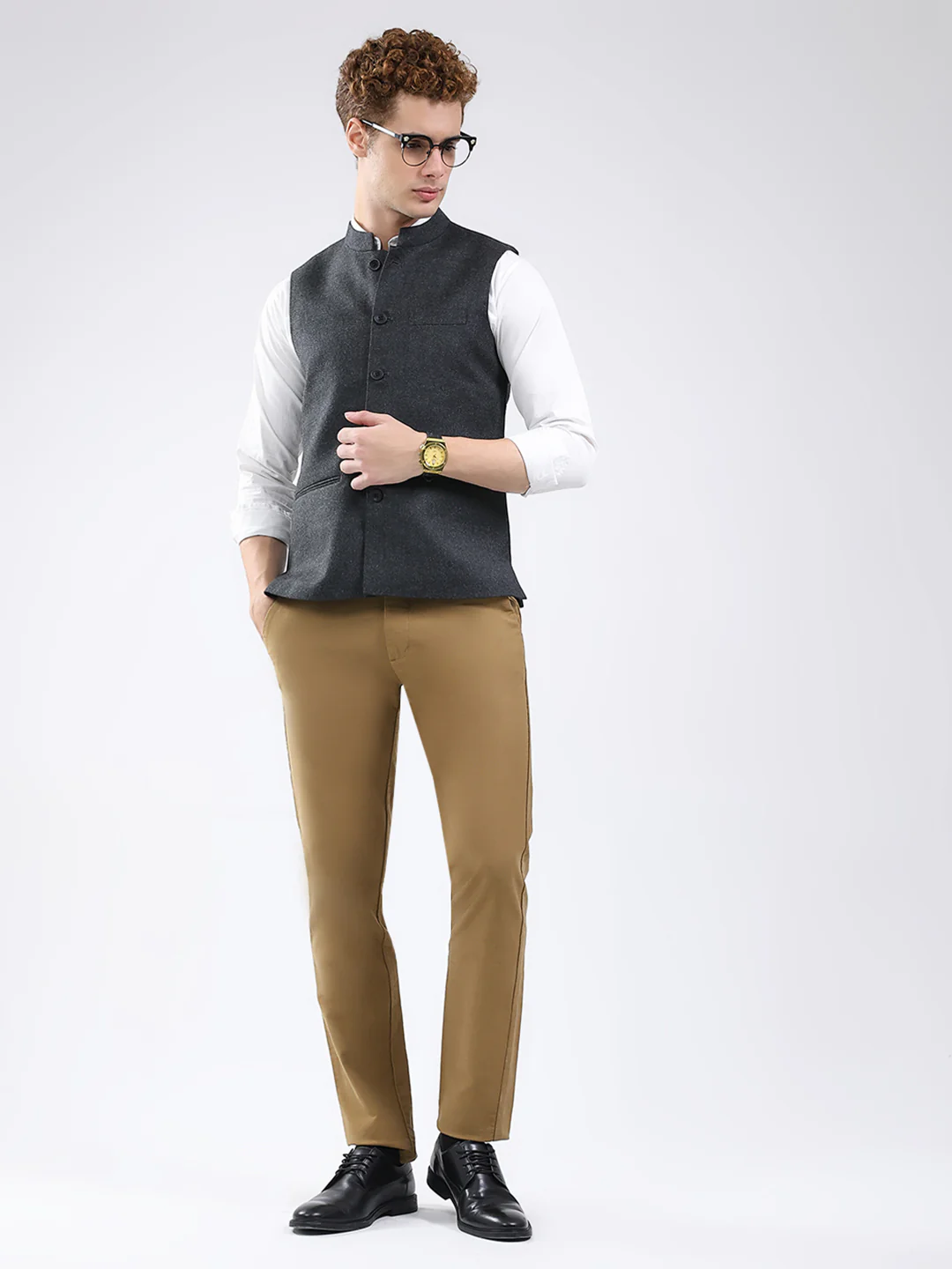 Men Charcoal Solid Band Neck Sleeveless Jacket - Image 2