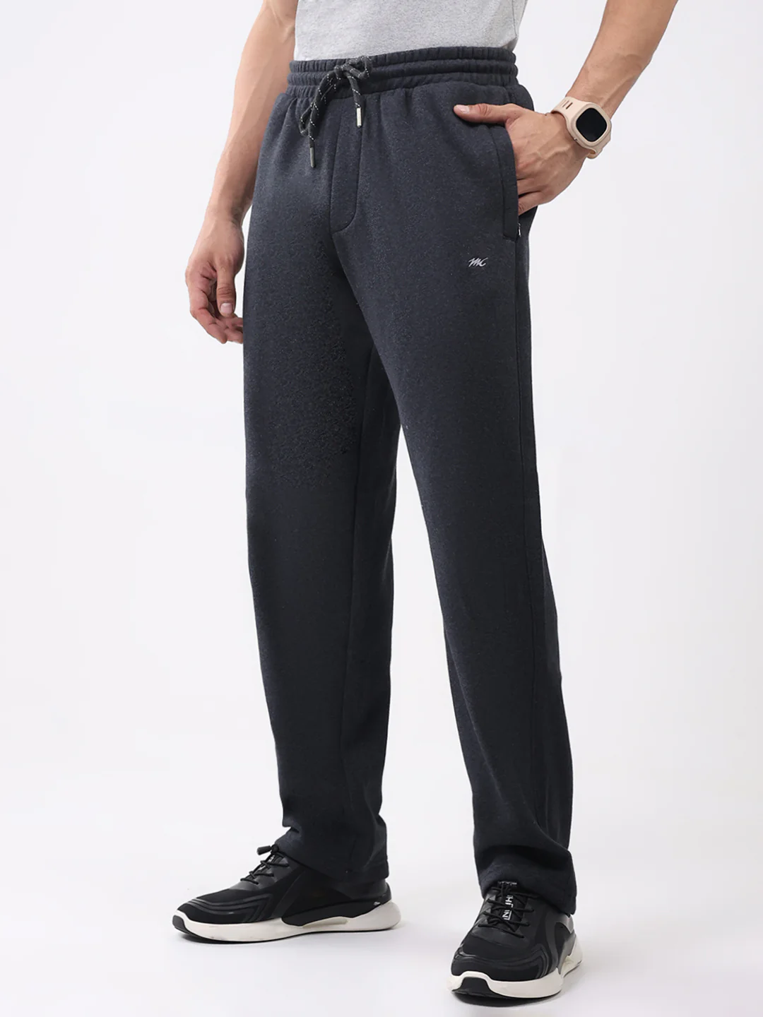 Men Charcoal Solid Collar Full Sleeve Winter Tracksuit - Image 7