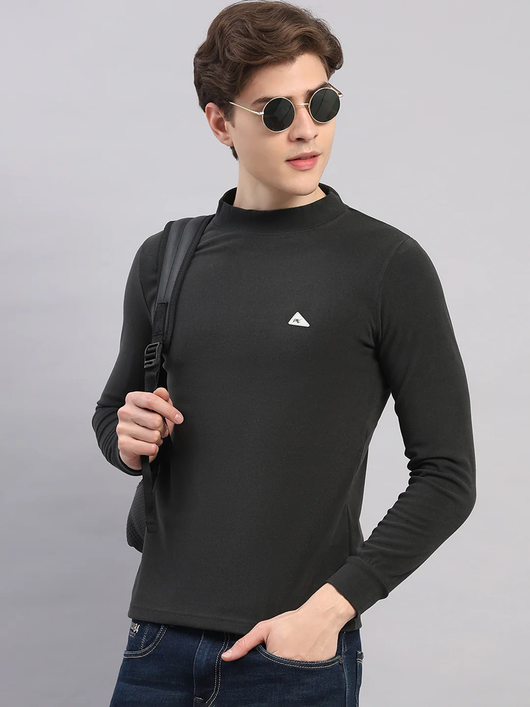 Men Charcoal Solid Round Neck Full Sleeve Winter T-Shirt - Image 6