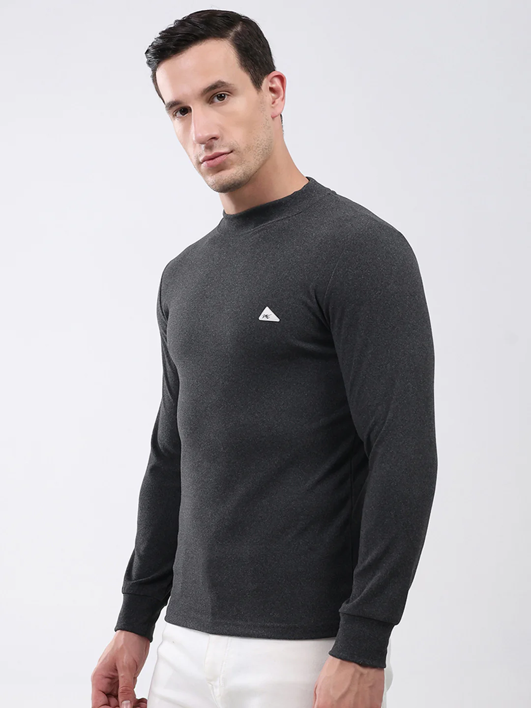 Men Charcoal Solid Round Neck Full Sleeve Winter T-Shirt - Image 3