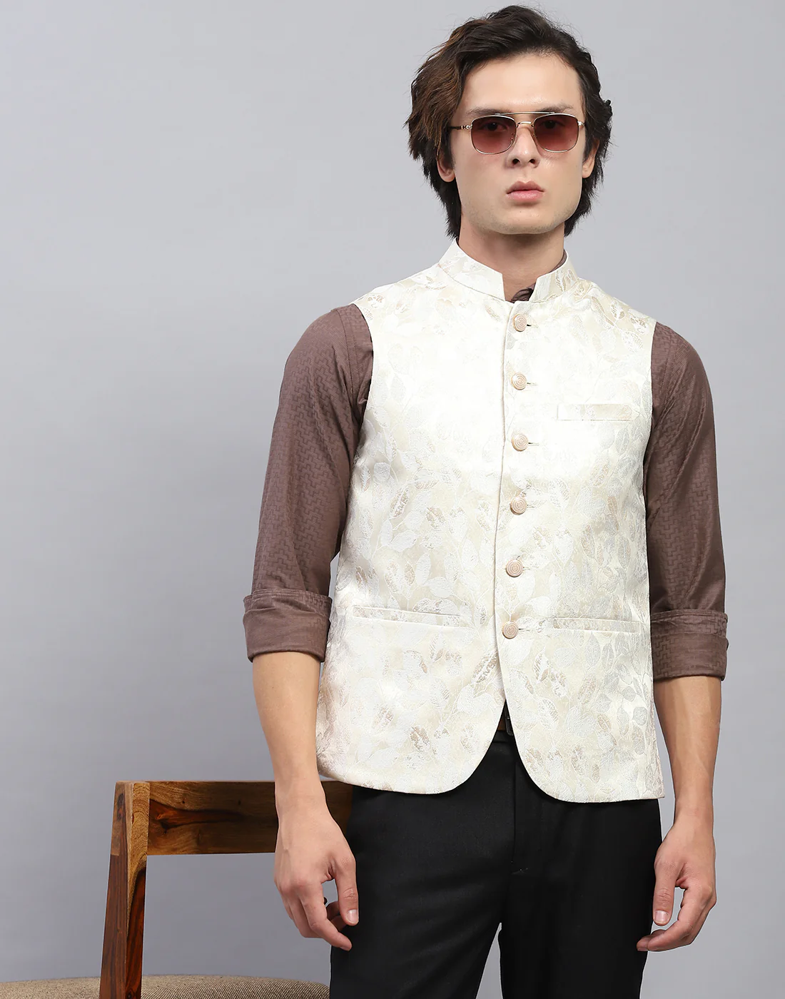 Men Cream Floral Print Band Collar Sleeveless Nehru Jacket - Image 6