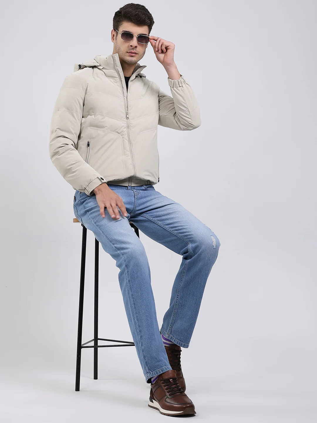 Men Cream Solid Hooded Full Sleeve Jacket - Image 2