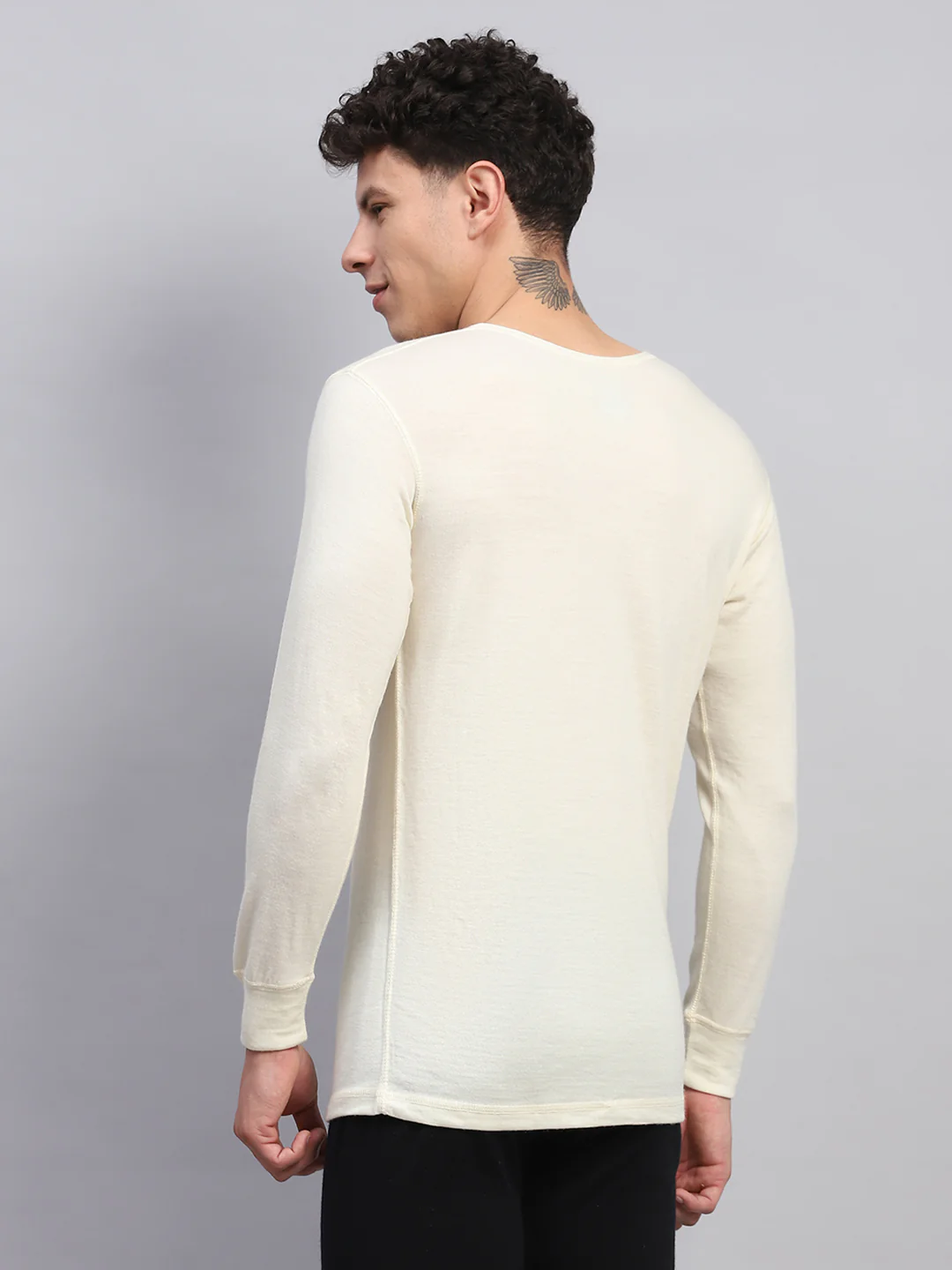 Men Cream Solid Round Neck Full Sleeve Thermal Vest - Image 5