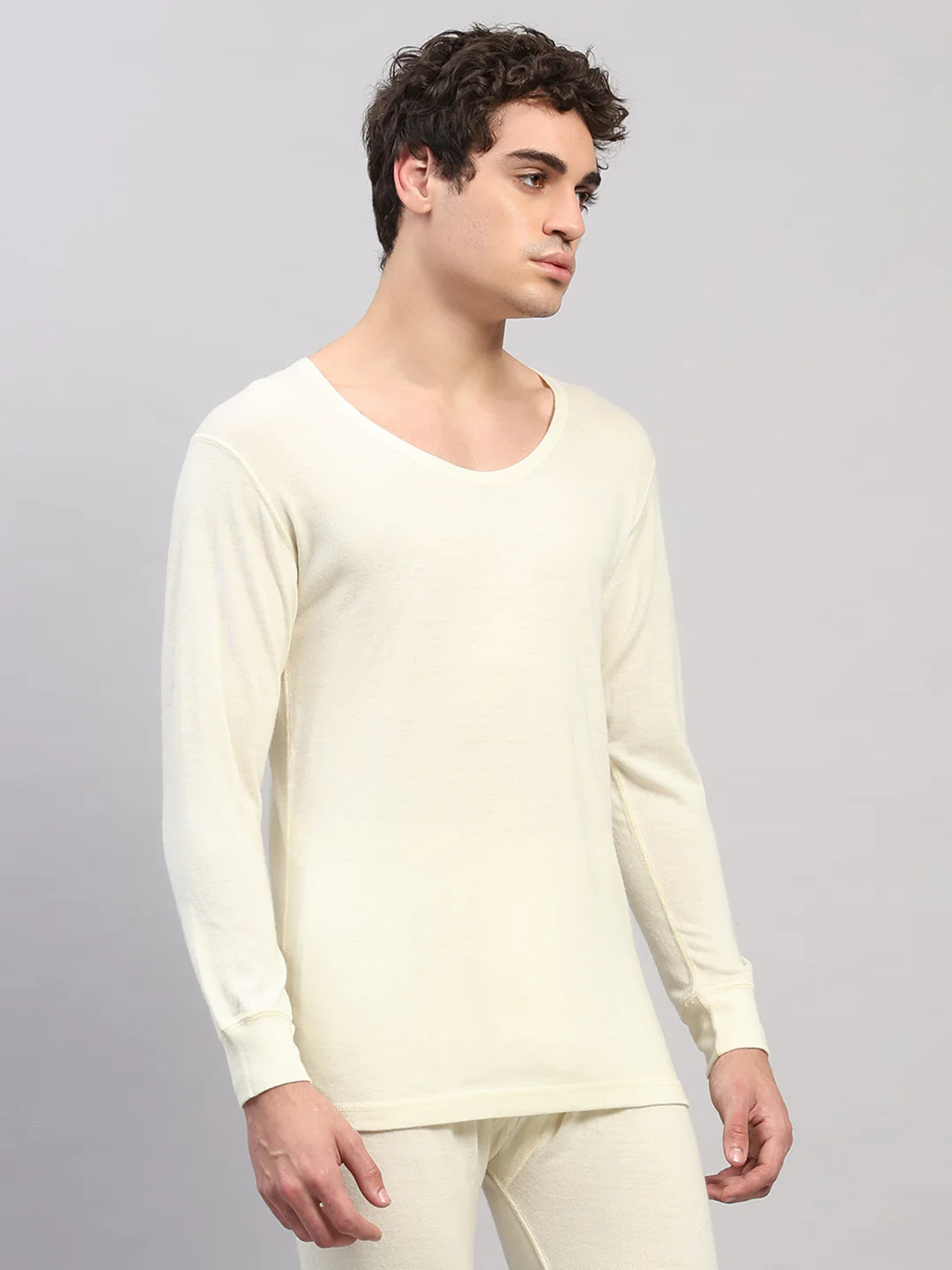 Men Cream Solid Round Neck Full Sleeve Thermal Vest - Image 4