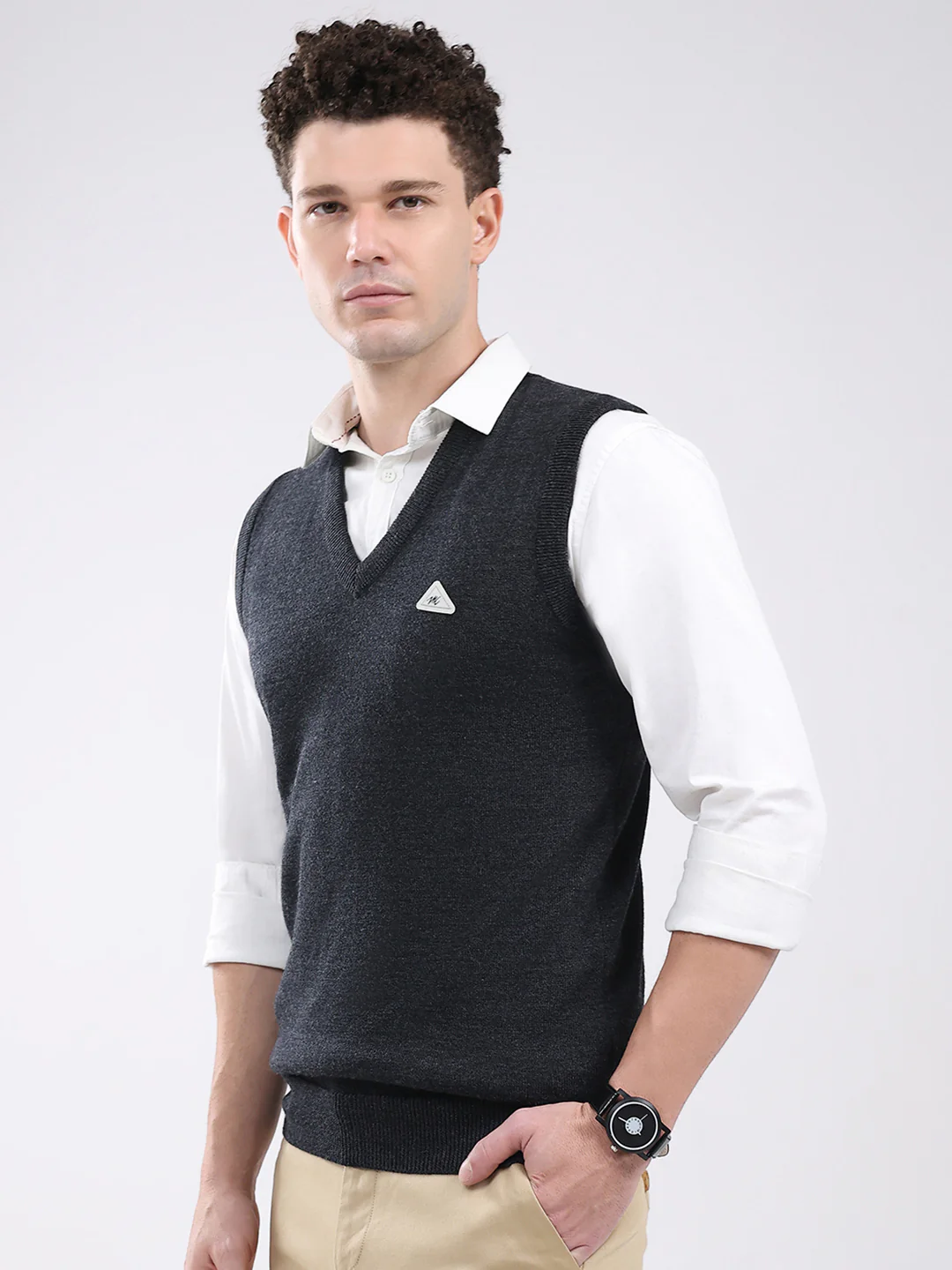 Men Dark Grey Solid V Neck Sleeveless Sweater - Image 3