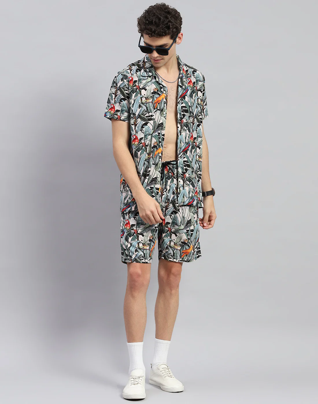 Men Green Floral Print Round Neck Half Sleeve Cords Set - Image 2