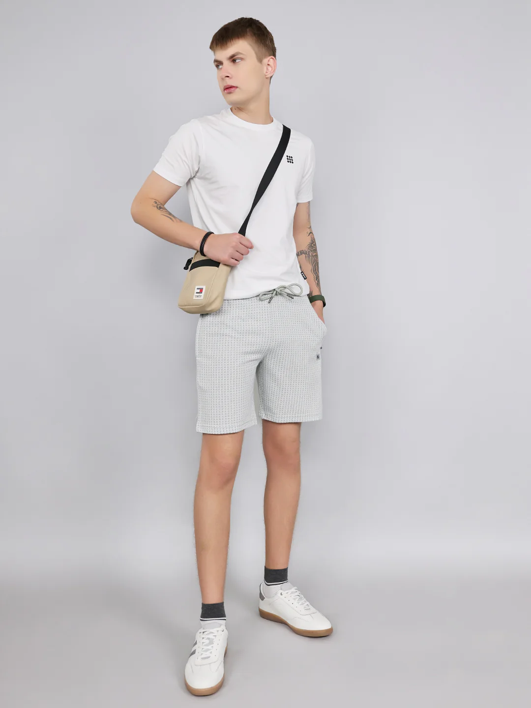 Men Green Jacquard Regular Fit Bermuda - Image 6