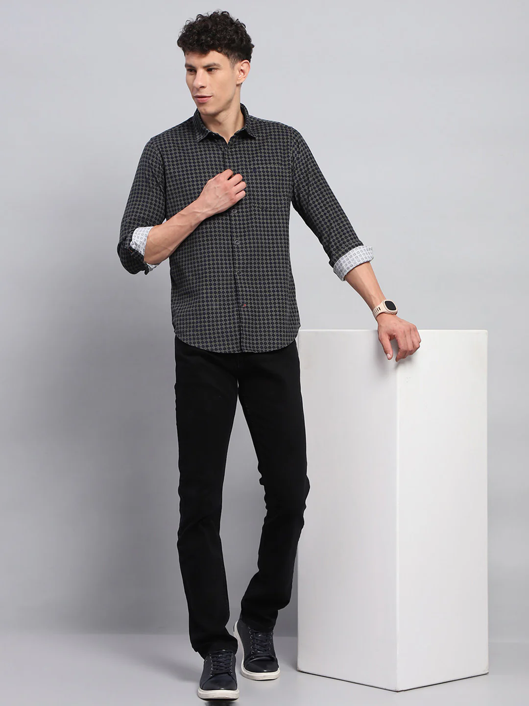 Men Green Printed Collar Full Sleeve Shirt - Image 2