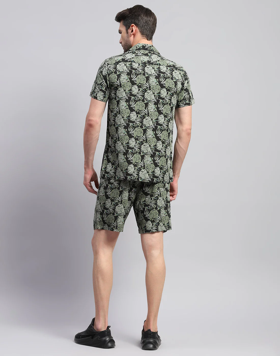 Men Green Printed Collar Neck Half Sleeve Cords Set - Image 5