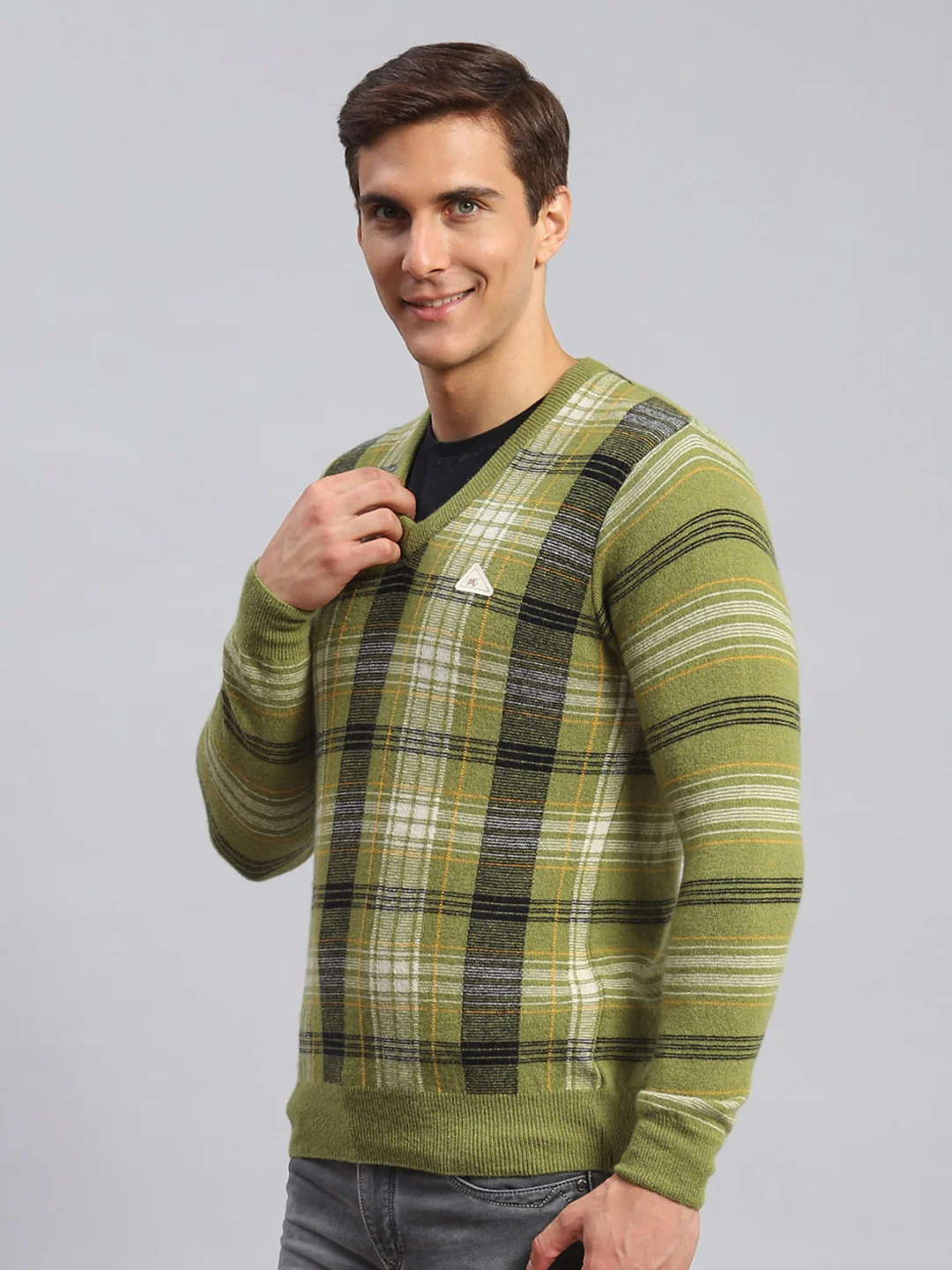 Men Green Printed Lamb wool Pullover - Image 4
