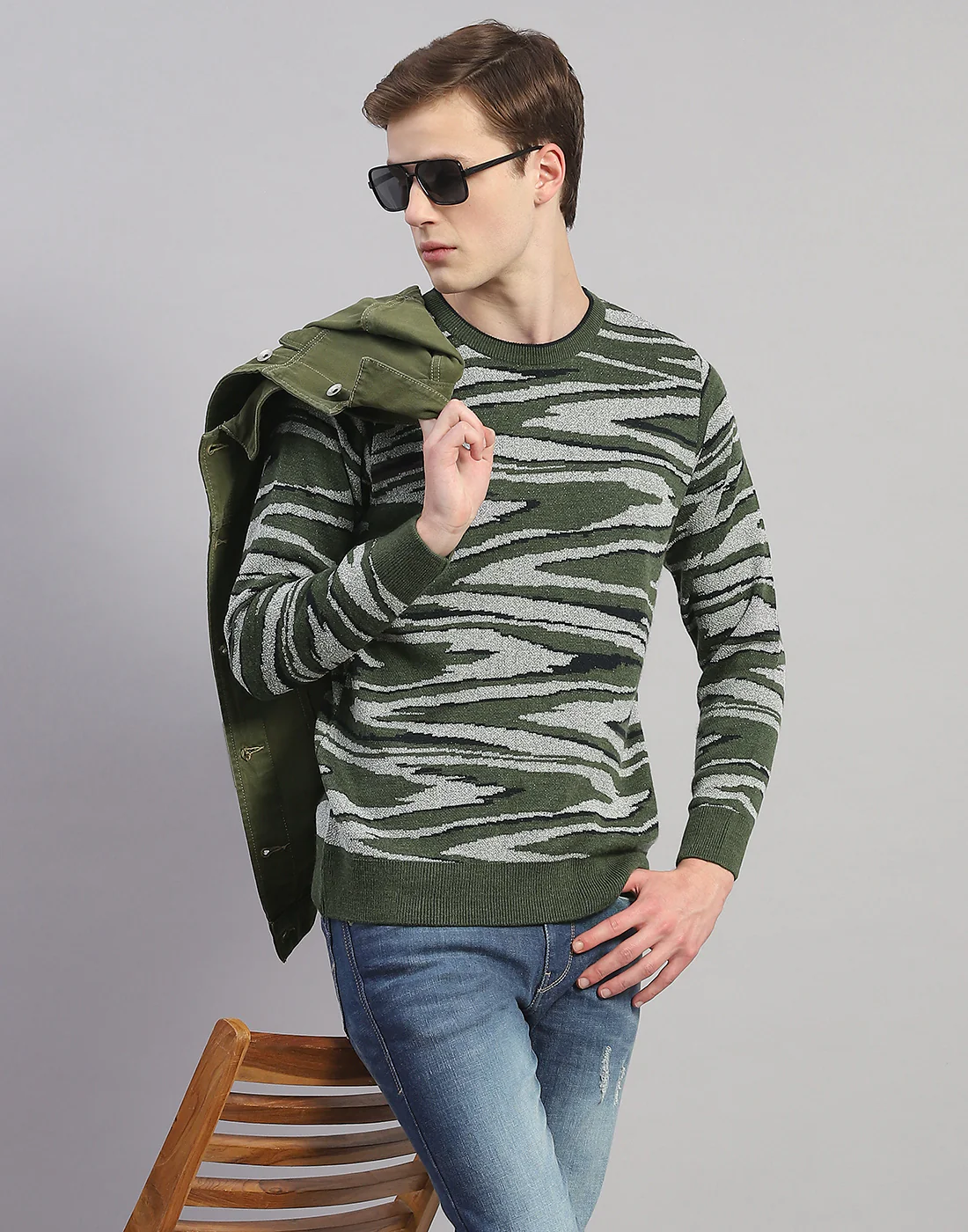 Men Green Printed Round Neck Full Sleeve Pullover - Image 2