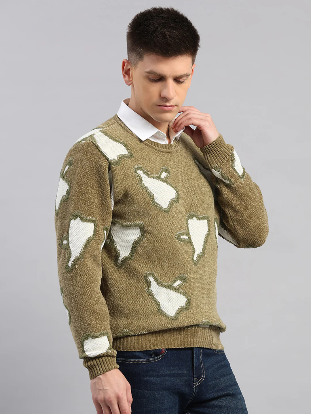 Men Green Printed Round Neck Full Sleeve Pullover - Image 4