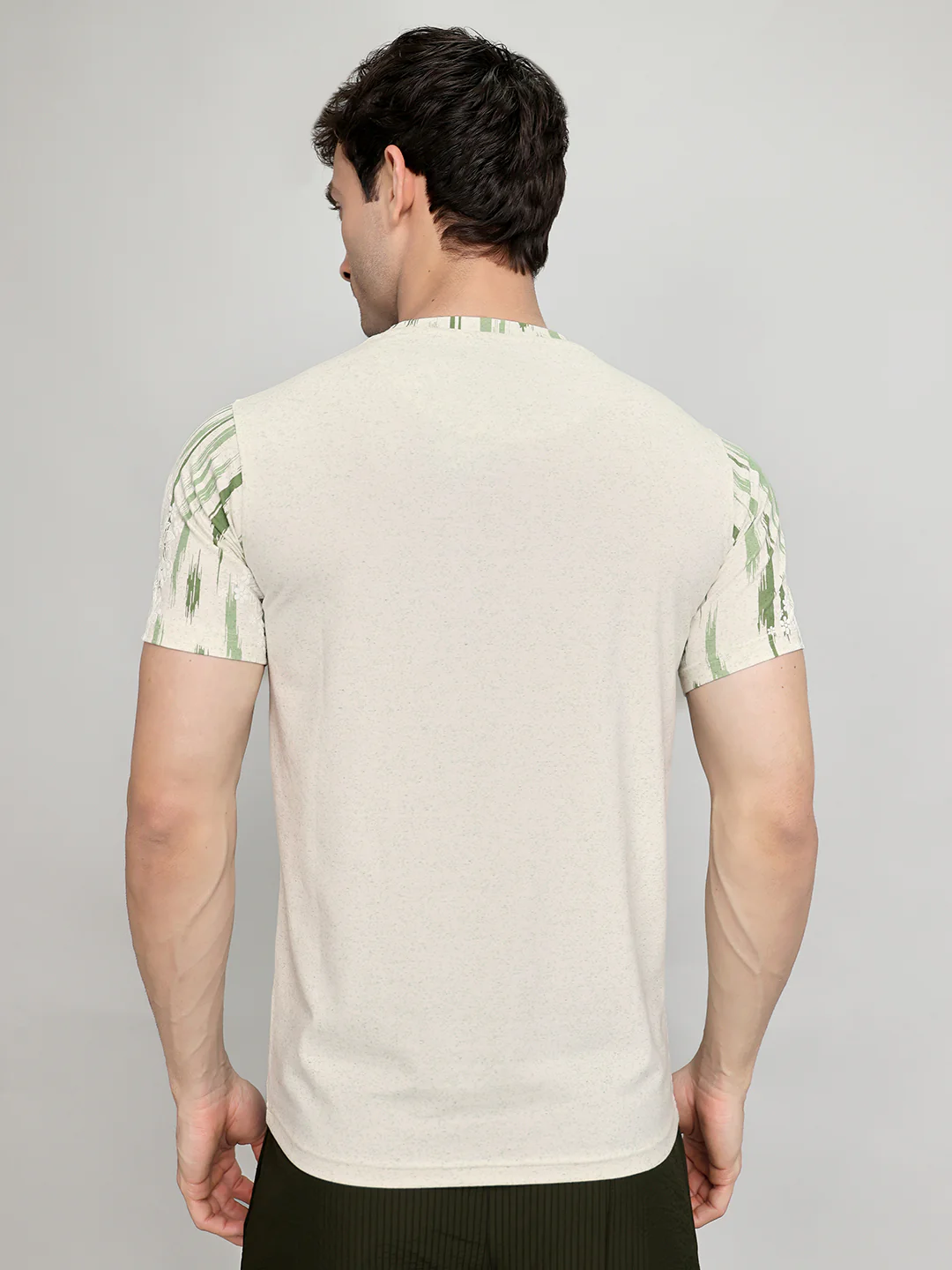Men Green Printed Round Neck Half Sleeve T-Shirt - Image 4