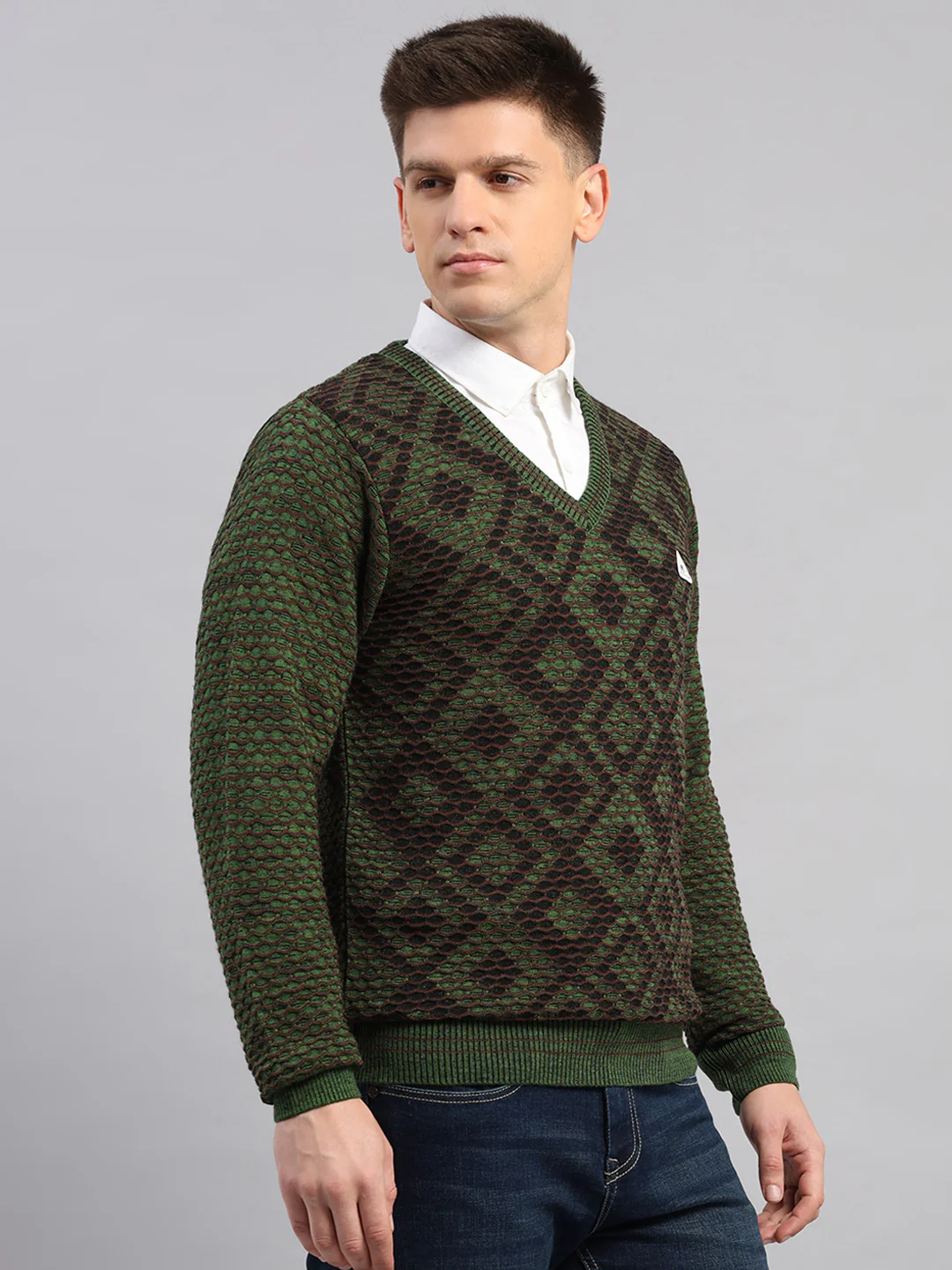 Men Green Printed V Neck Full Sleeve Pullover - Image 4