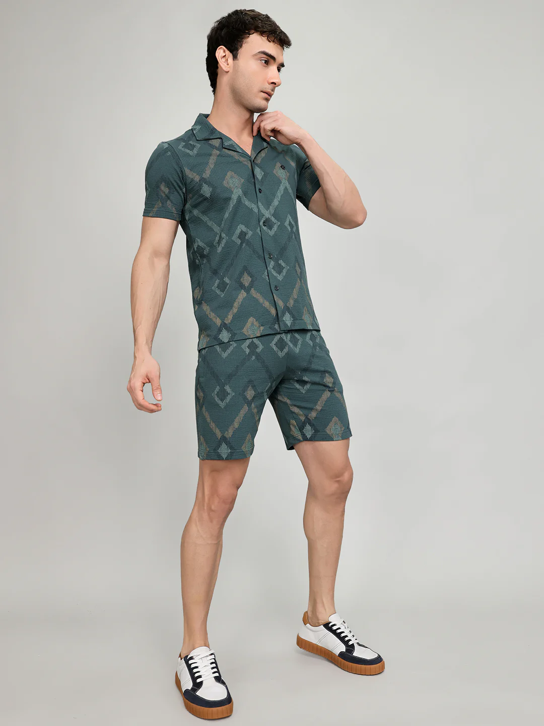 Men Green Self Design Regular Fit Bermuda Set - Image 5