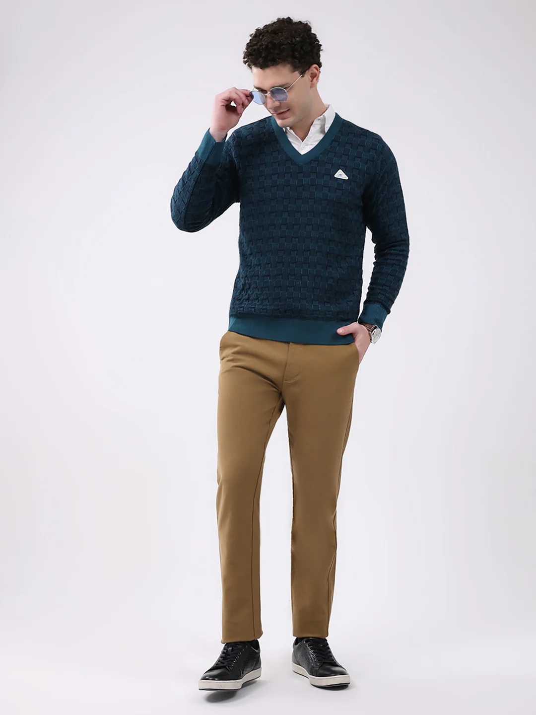 Men Green Self Design V Neck Full Sleeve Pullover - Image 2
