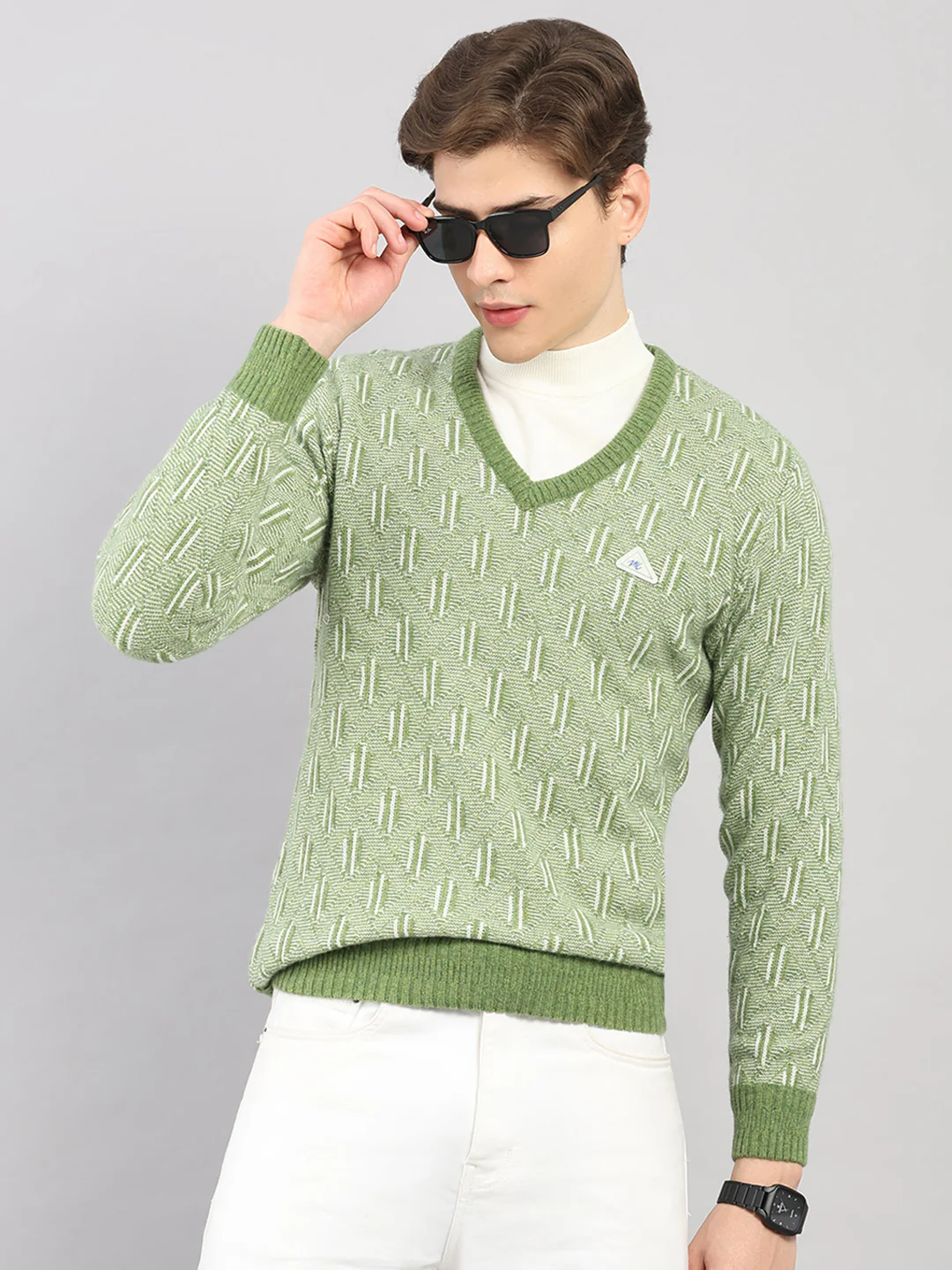Men Green Self Design V Neck Full Sleeve Pullover - Image 6