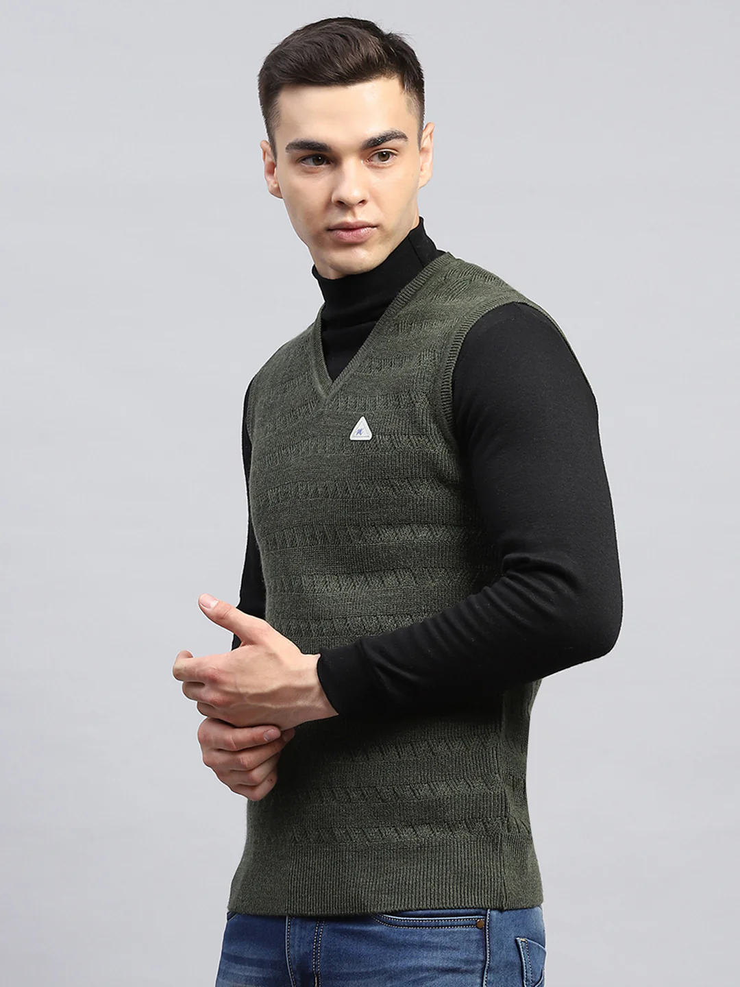 Men Green Self Design V Neck Sleeveless Sweater - Image 3