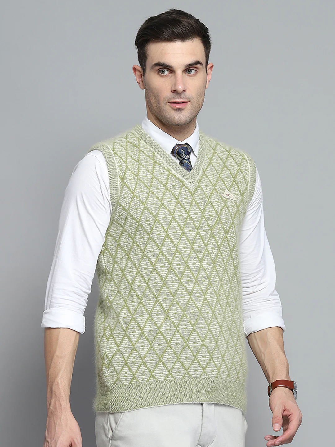 Men Green Self Design V Neck Sleeveless Sweater - Image 4