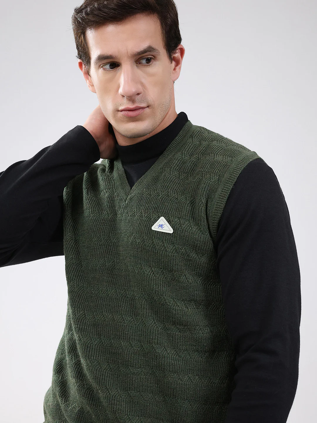 Men Green Self Design V Neck Sleeveless Sweater - Image 7