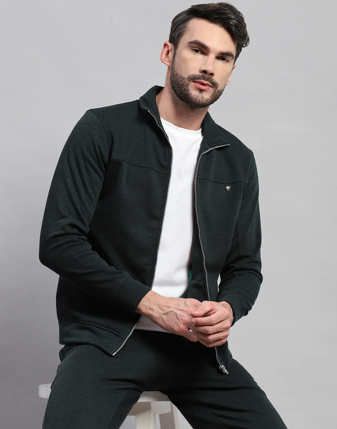 Men Green Solid Band Collar Full Sleeve Winter Tracksuit - Image 6