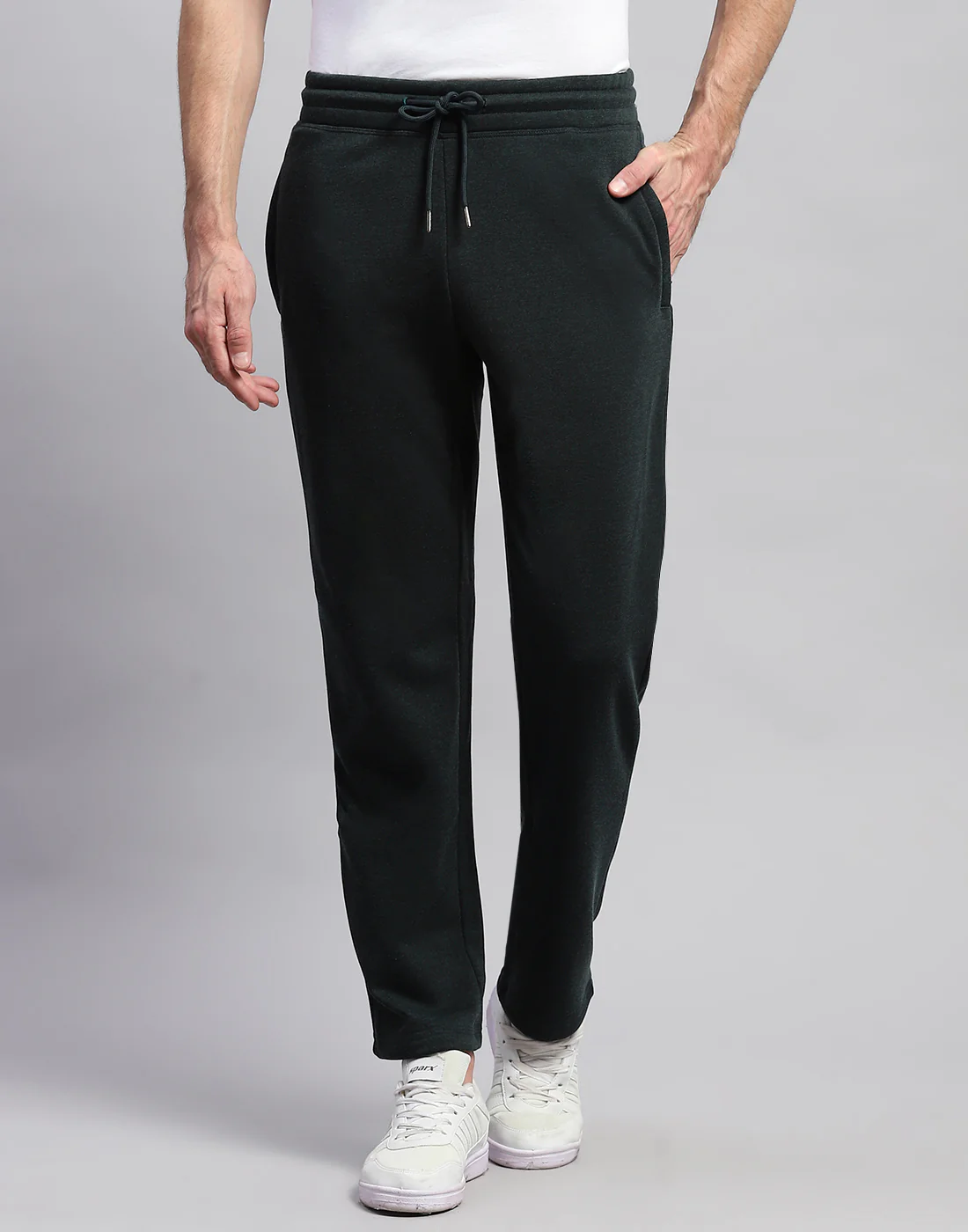 Men Green Solid Band Collar Full Sleeve Winter Tracksuit - Image 8
