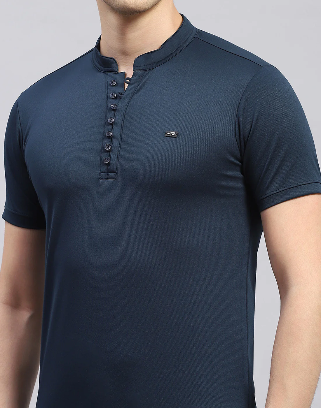 Men Green Solid Band Collar Half Sleeve T-Shirt - Image 7