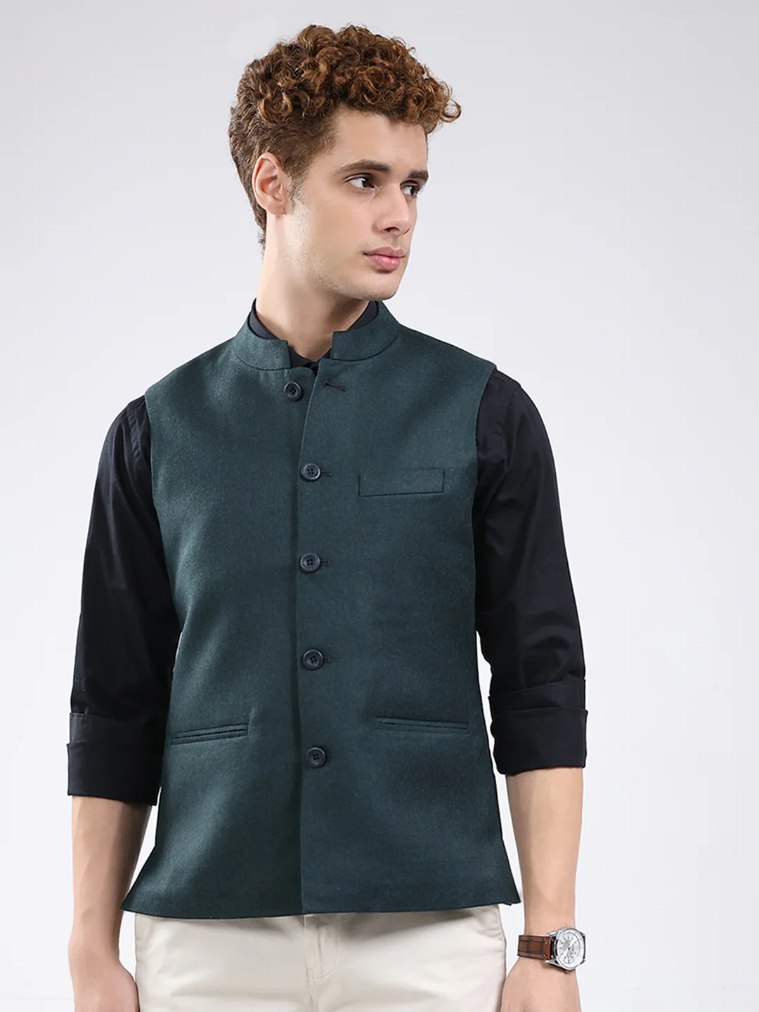Men Green Solid Band Neck Sleeveless Jacket