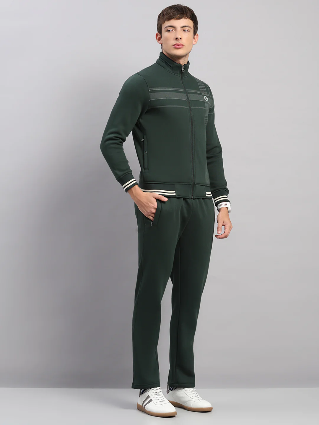 Men Green Solid Collar Full Sleeve Winter Tracksuit - Image 4