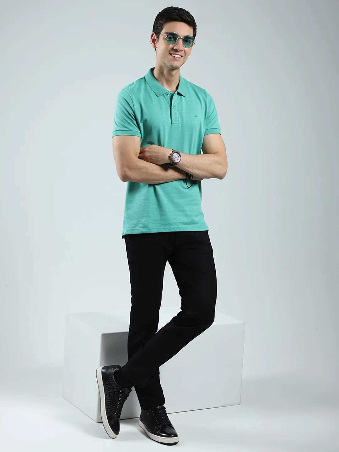 Men Green Solid Collar Half Sleeve T-Shirt - Image 2