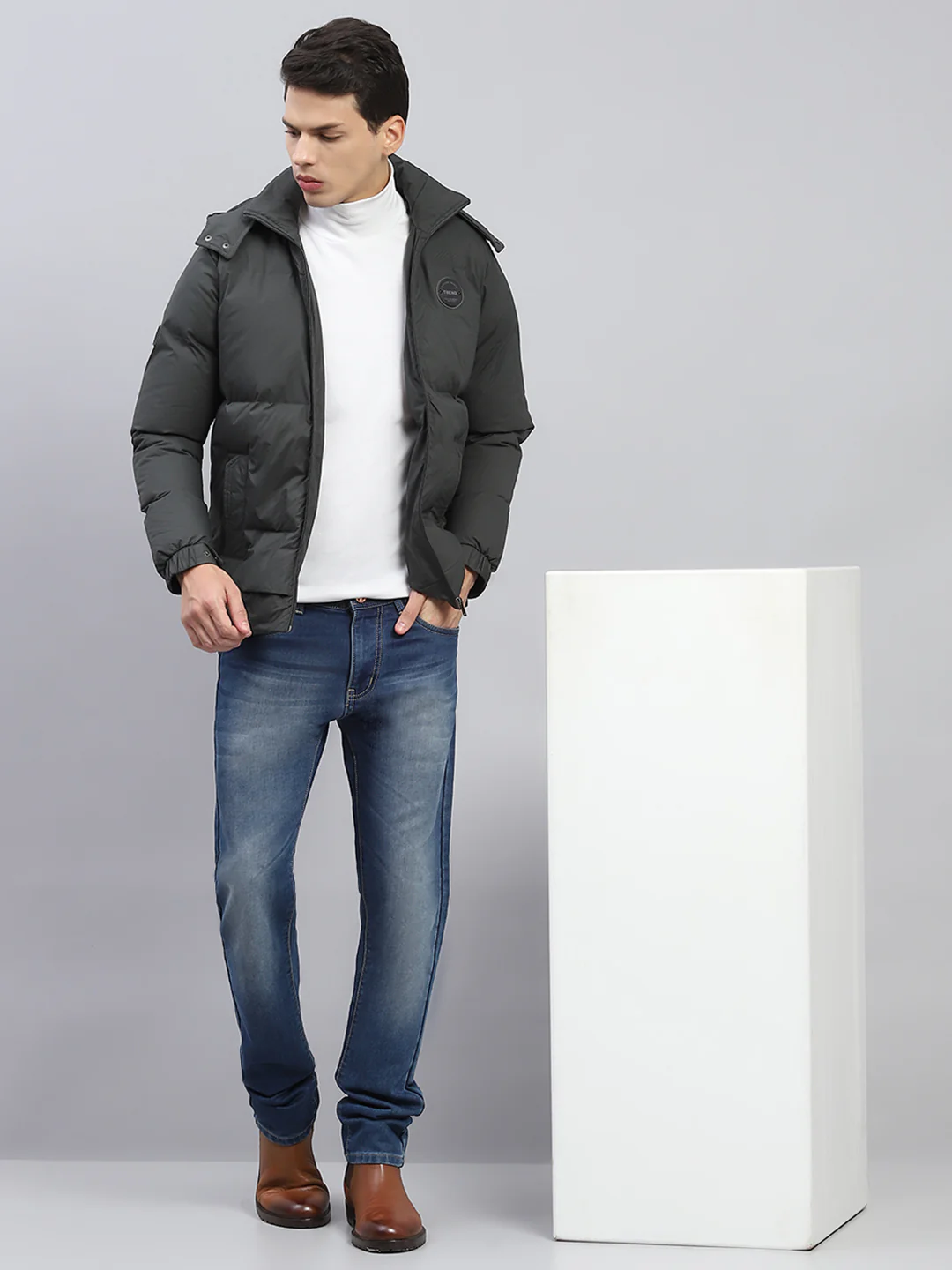 Men Green Solid Detachable Hood Full Sleeve Jacket - Image 2
