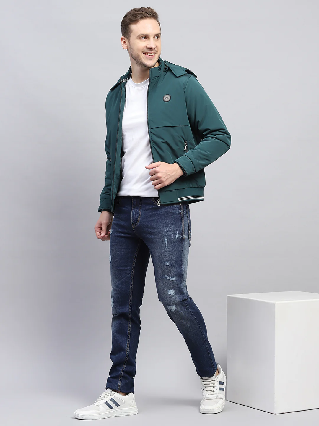 Men Green Solid Detachable Hood Full Sleeve Jacket - Image 2
